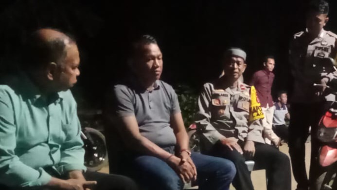 Patroli Dialogis , Kapolsek Laonti Ingatkan Warga Waspada Terhadap Bahaya Banjir