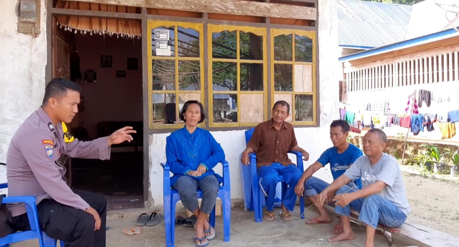 Bhabinkamtibmas Polsek Benua Sambangi Warga, Ajak Bersama Jaga Kamtibmas
